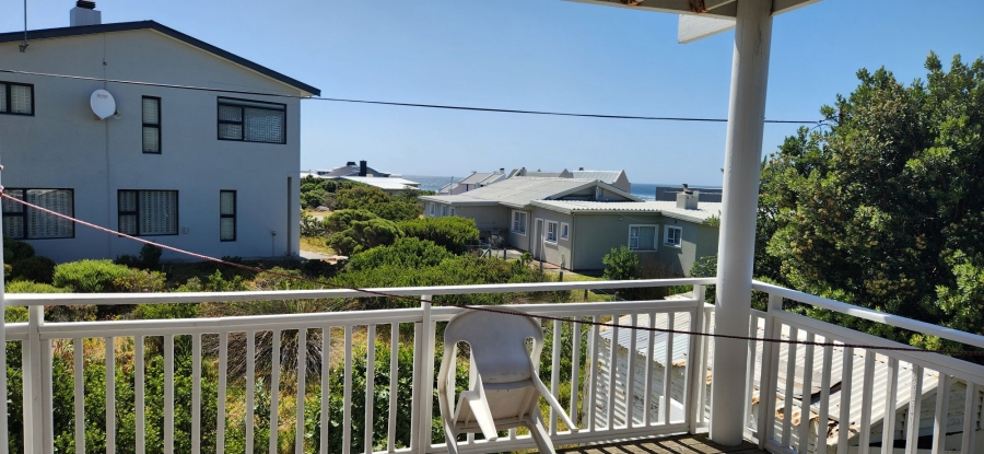 To Let 3 Bedroom Property for Rent in Pringle Bay Western Cape